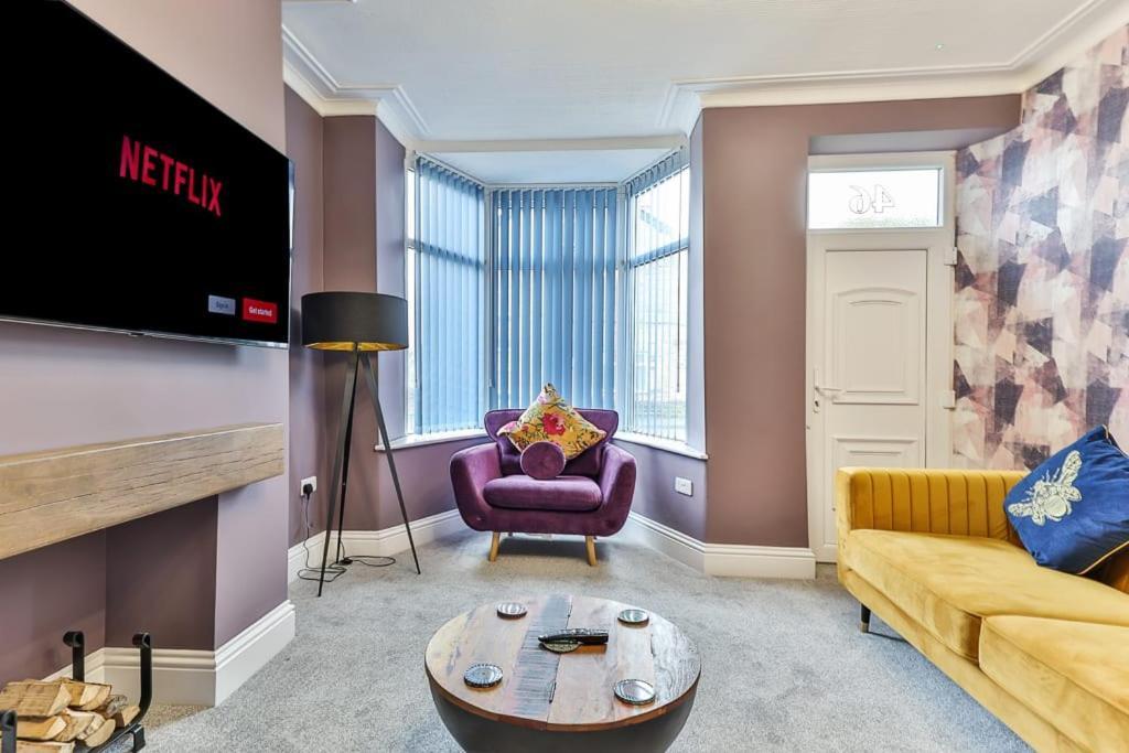Luxury Spacious Pad With Games * Шефилд