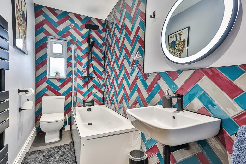 Дом отдыха Luxury Spacious Pad With Games