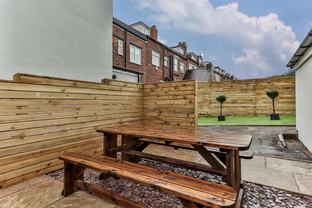 Luxury Spacious Pad With Games Ferienhaus *