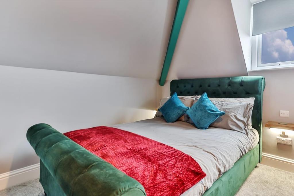 Luxury Spacious Pad With Games Ferienhaus