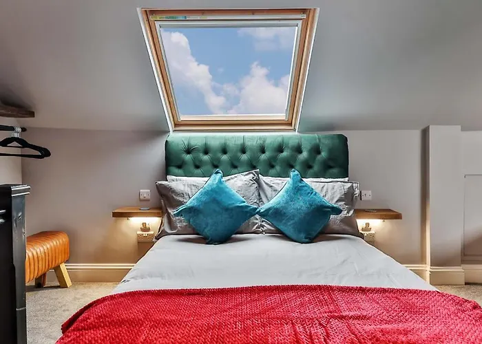Luxury Spacious Pad With Games Room