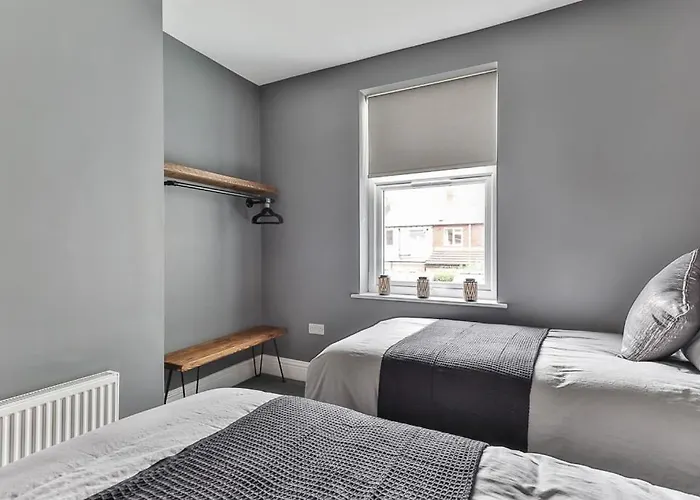 Luxury Spacious Pad With Games Room